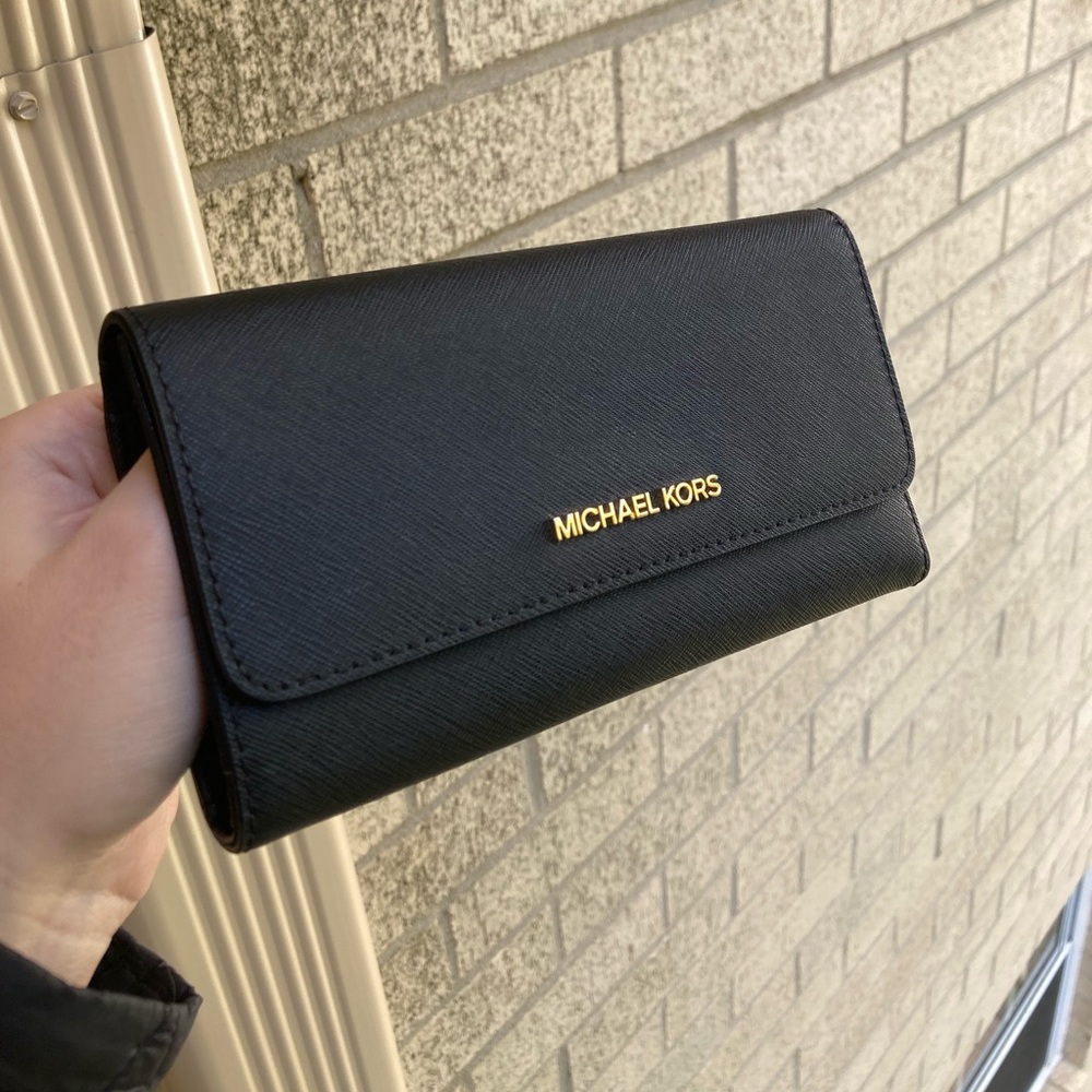 NEW Michael Kors Black Leather Trifold Wallet Snap Button Closure Gold Hardware - Picture 13 of 16